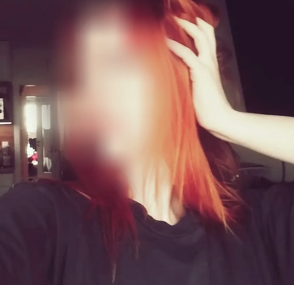 Christina, 19
