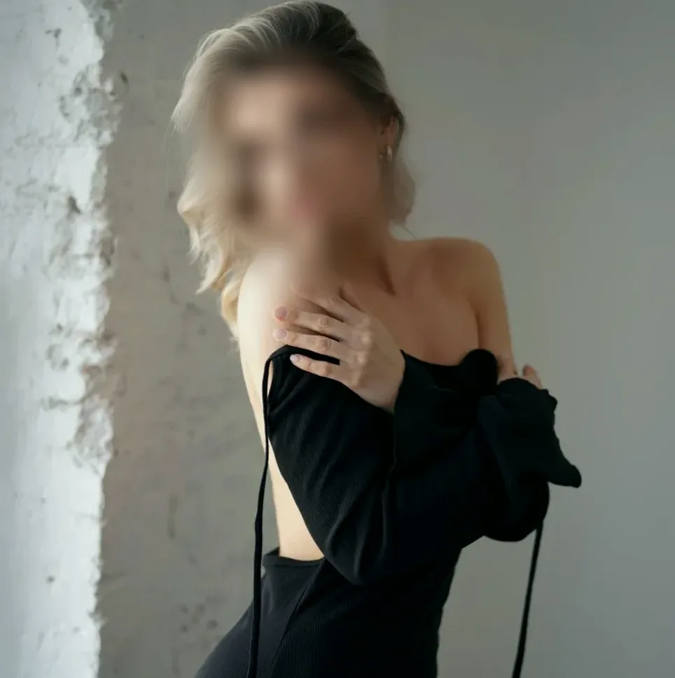 Ramona, 25